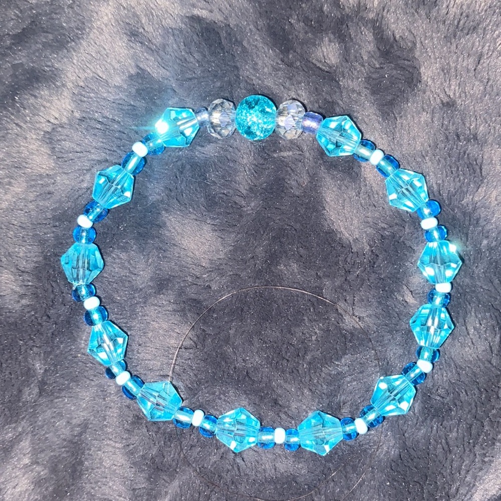 Teal diamond bead bracelet
